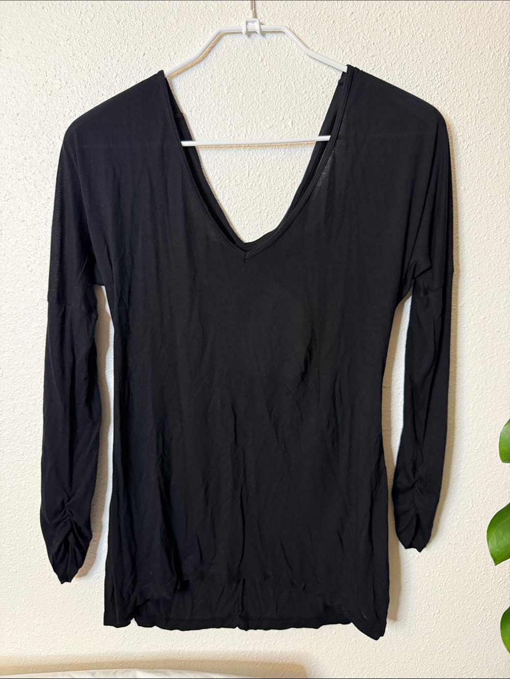 NUX Black V-Neck Long Sleeve Top